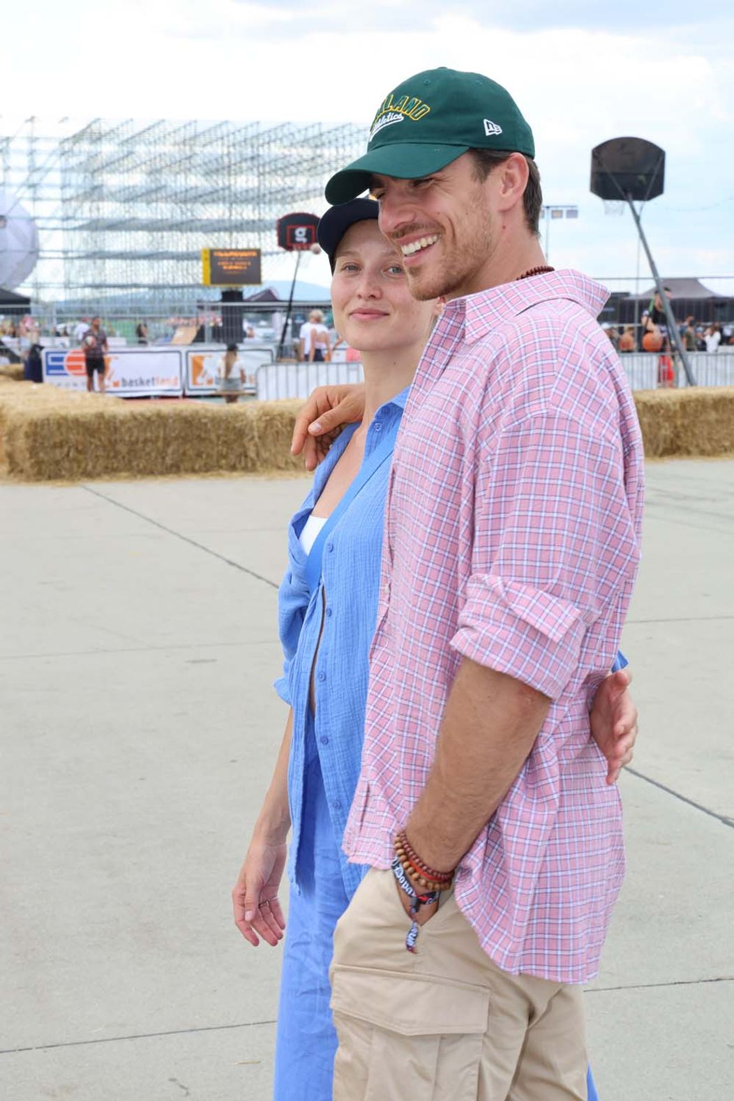 Adam Bardy s manželkou Bibi na festivale Grape