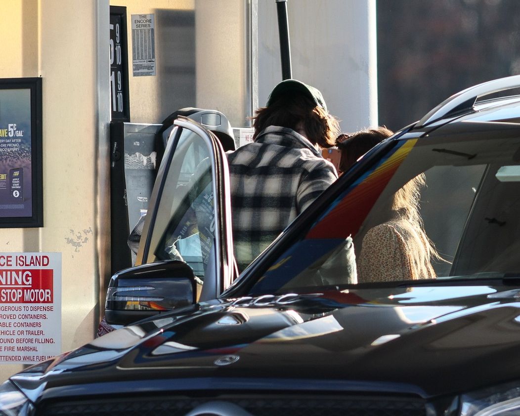 Olivia Rodrigo a Louis Partridge tvoria pár