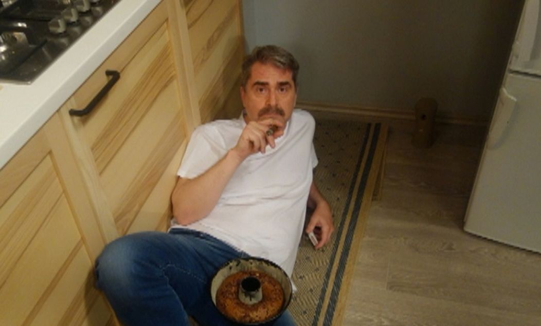 Peter Marcin vytvára dym