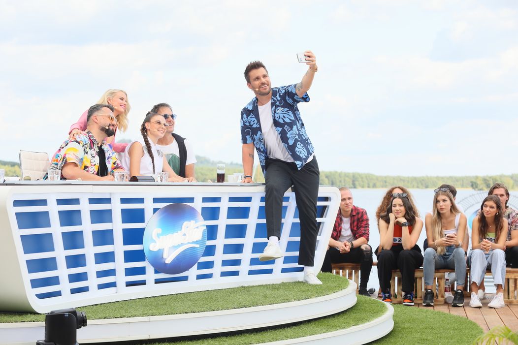 Leoš Mareš a jeho outfity v SuperStar
