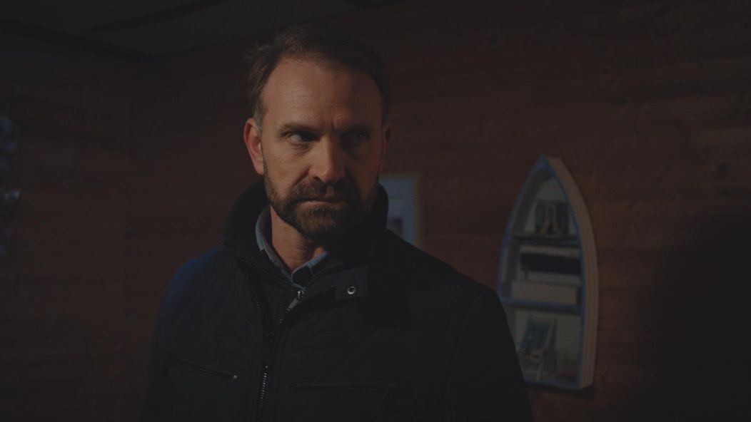 Andrej zistí, že v hausbóte nie je sám.