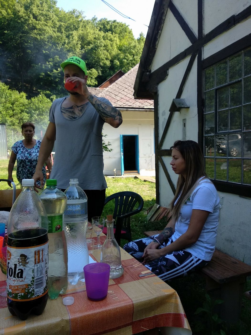Posedenie na dvore u Magulovcov