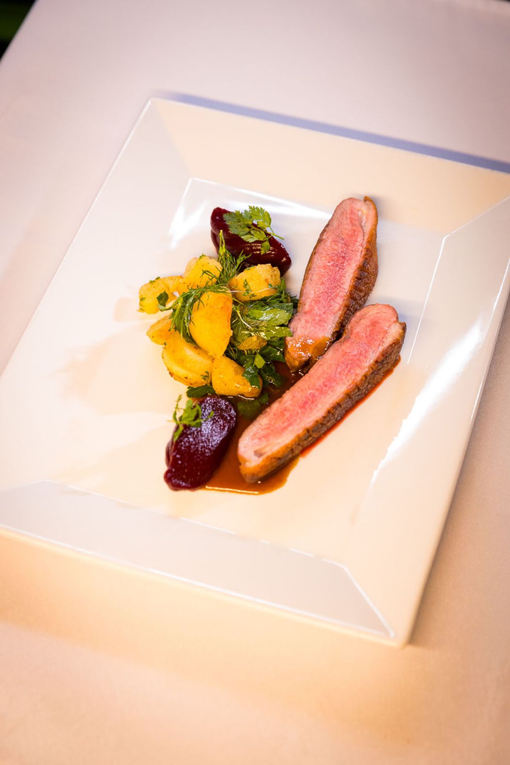 Reštaurácia Pekidors - zábery z 8. časti tretej série šou Na nože