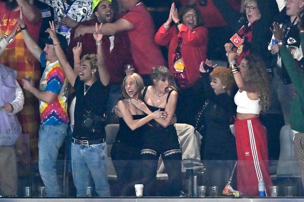 Taylor Swift s Blake Lively na Super Bowl