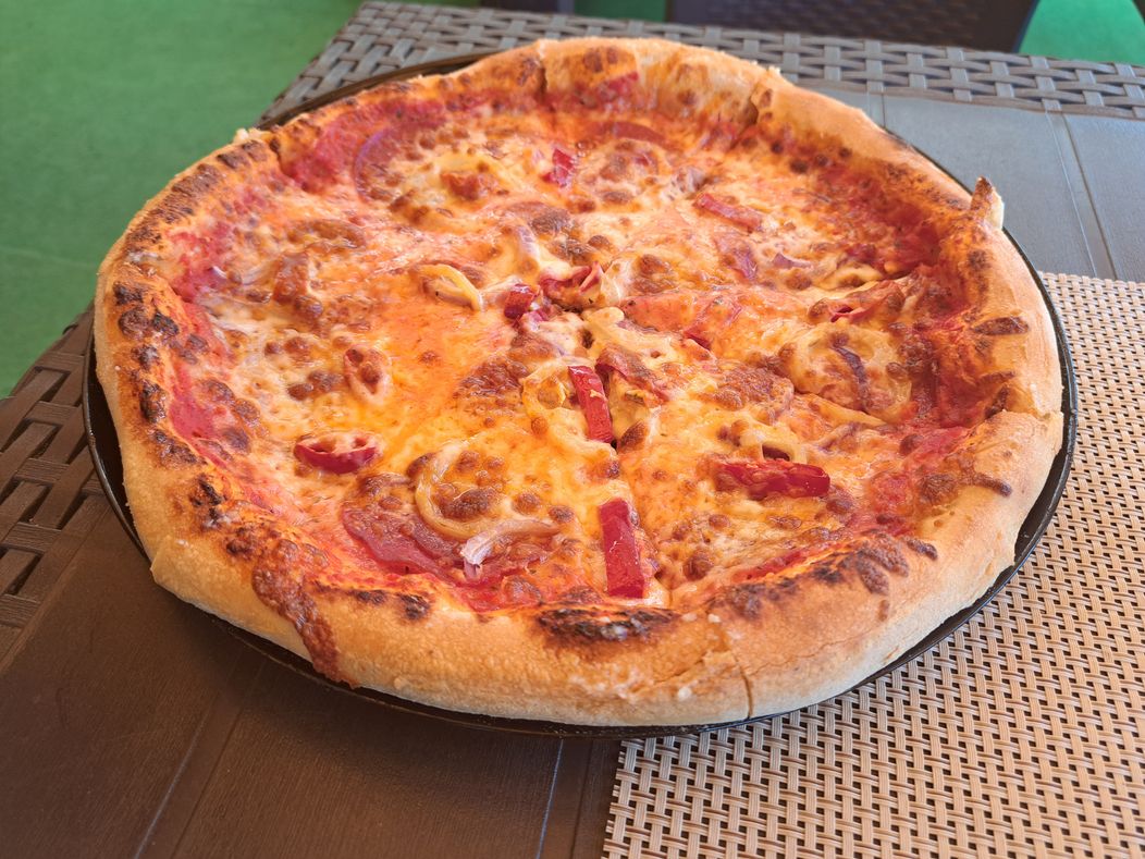 Na nože - Na obede s Tomášom Tarrom v Pizza Pub Tank