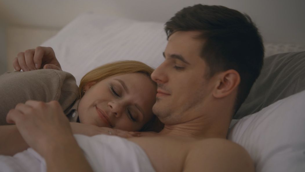 Edo vyrušil Petra s Beátou