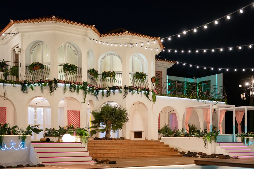 Veľká párty pri bazéne - 3. epizóda