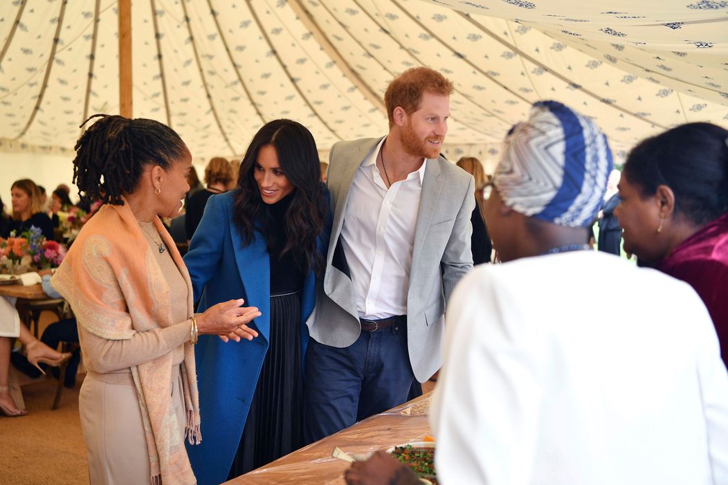 Meghan Markle spolu s mamou Doriou a princom Harrym.