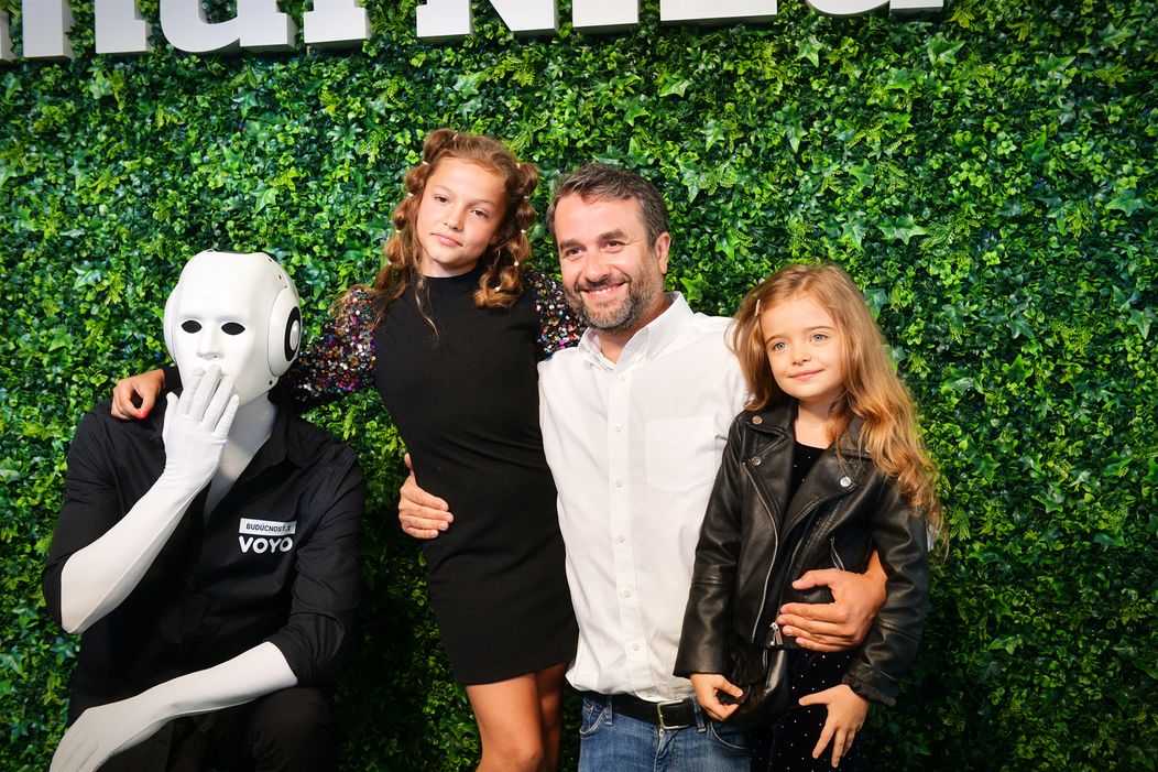 Izabelka, Anička a Vlado Kobielsky na media párty