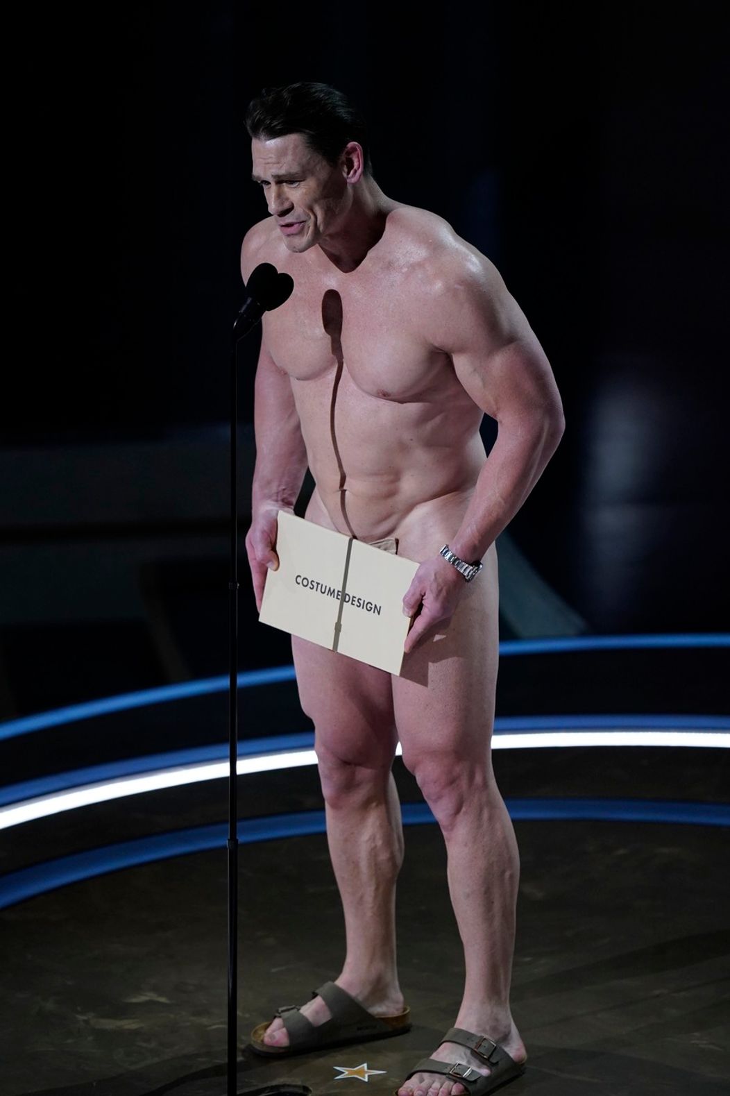 John Cena (takmer) nahý na Oscaroch