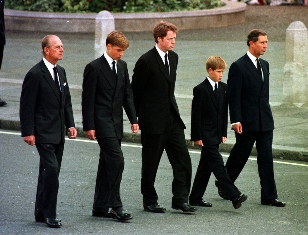 William a Harry na pohrebe princeznej Diany.