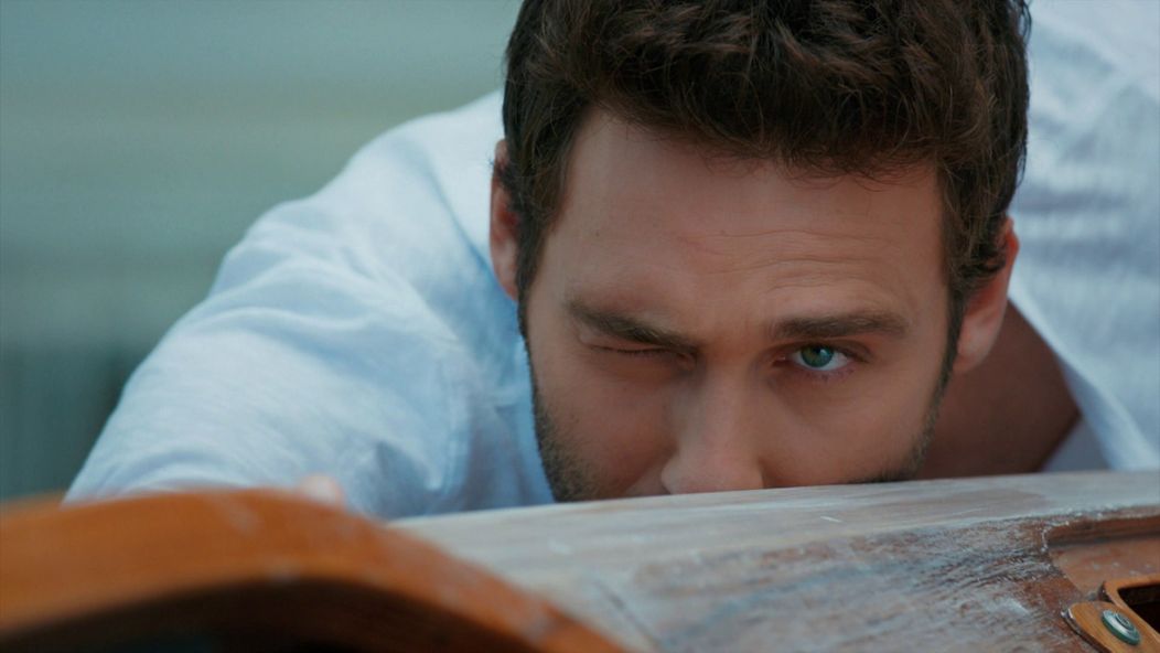 Seçkin Özdemir v seriáli V hre je láska