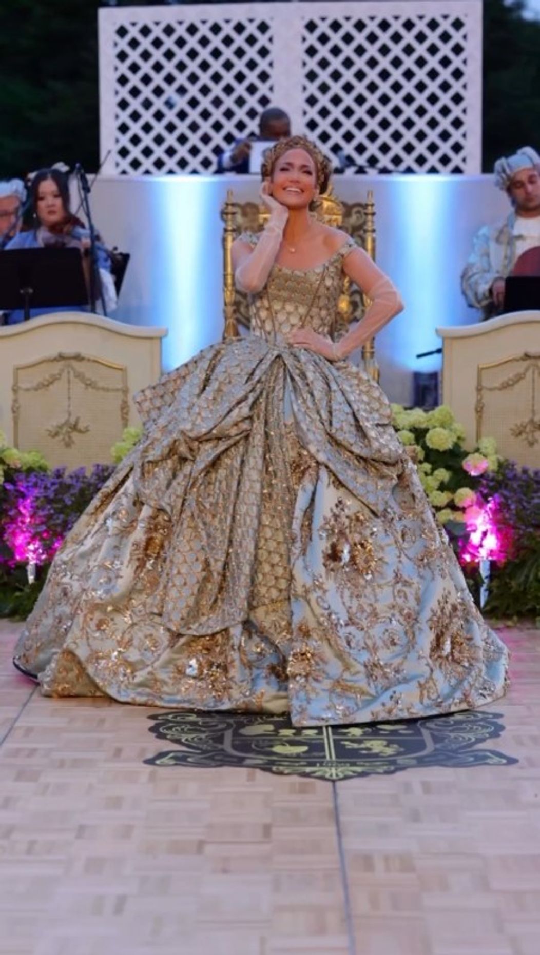 Jennifer Lopez oslávila 55. narodeniny na motív slávneho seriálu.