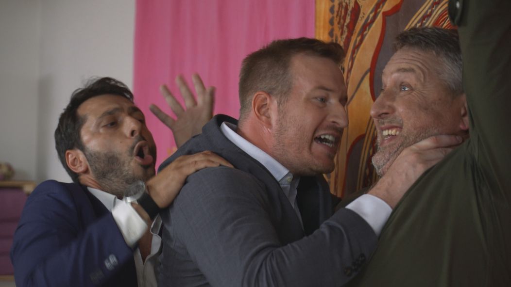 Ondrovi praskli nervy.