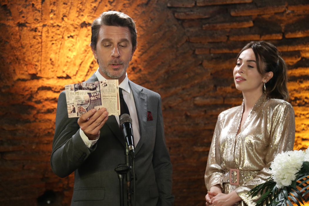 Nová postava zamieša kartami