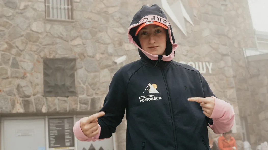 Barbora Piešová s Tribulom na horách.