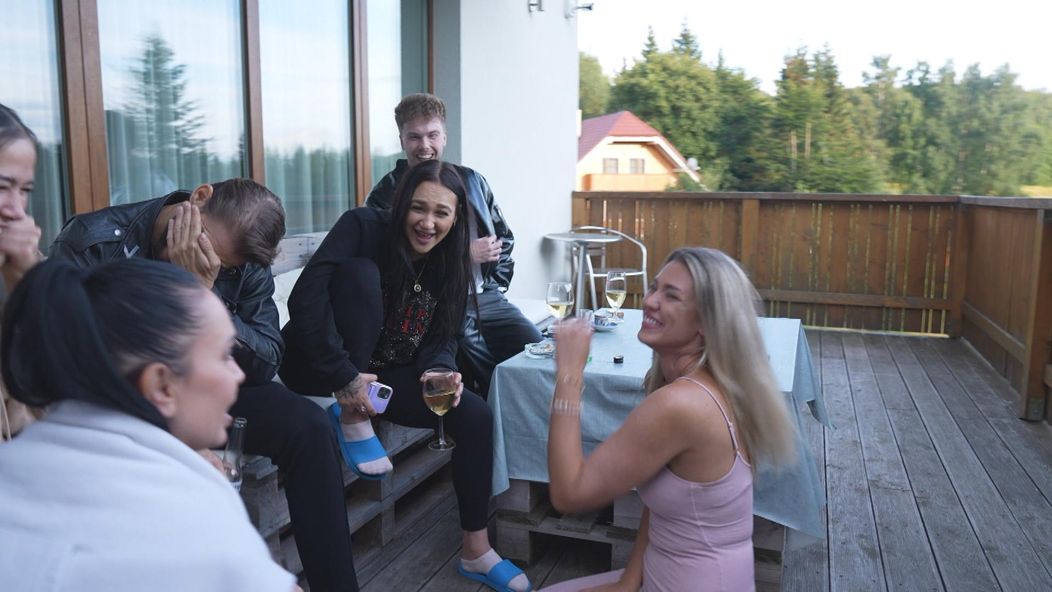 Dievčatá z Ruže pre nevestu na chate: Prekvapil ich striptér