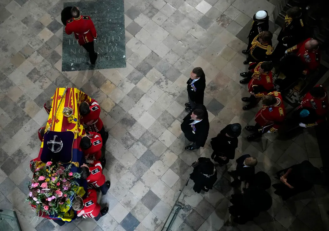 Rakva s pozostatkami kráľovnej