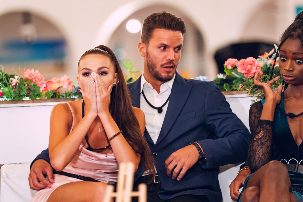 Hanka, Jakub, Tina