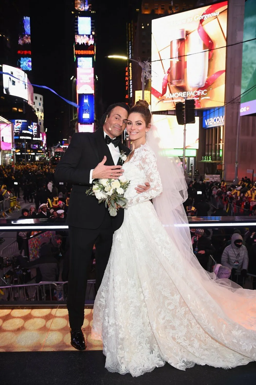 Maria Menounos sa vydala