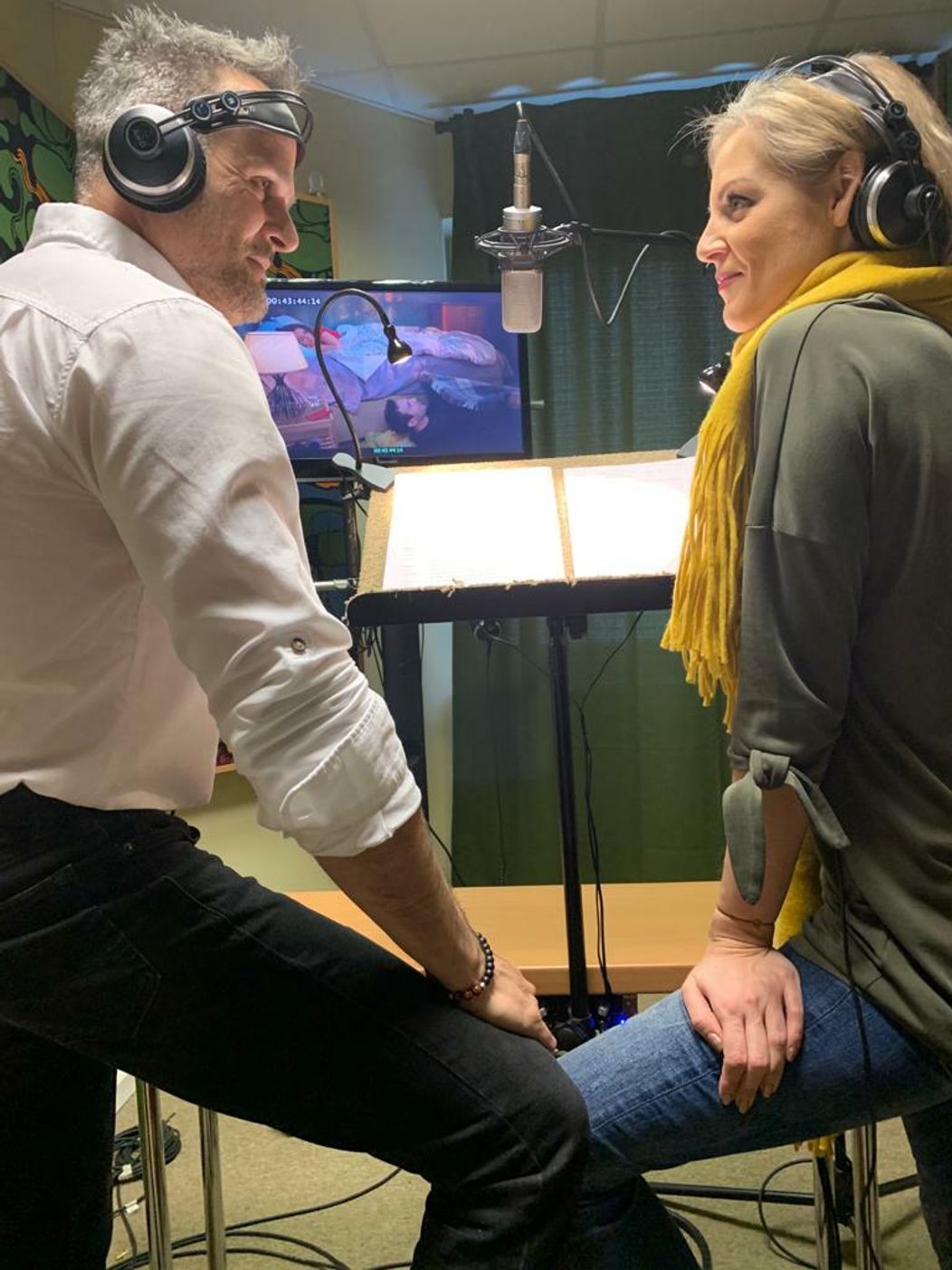 Lekár kontroluje pacienta v nemocnici Ťin-jin-tchan.