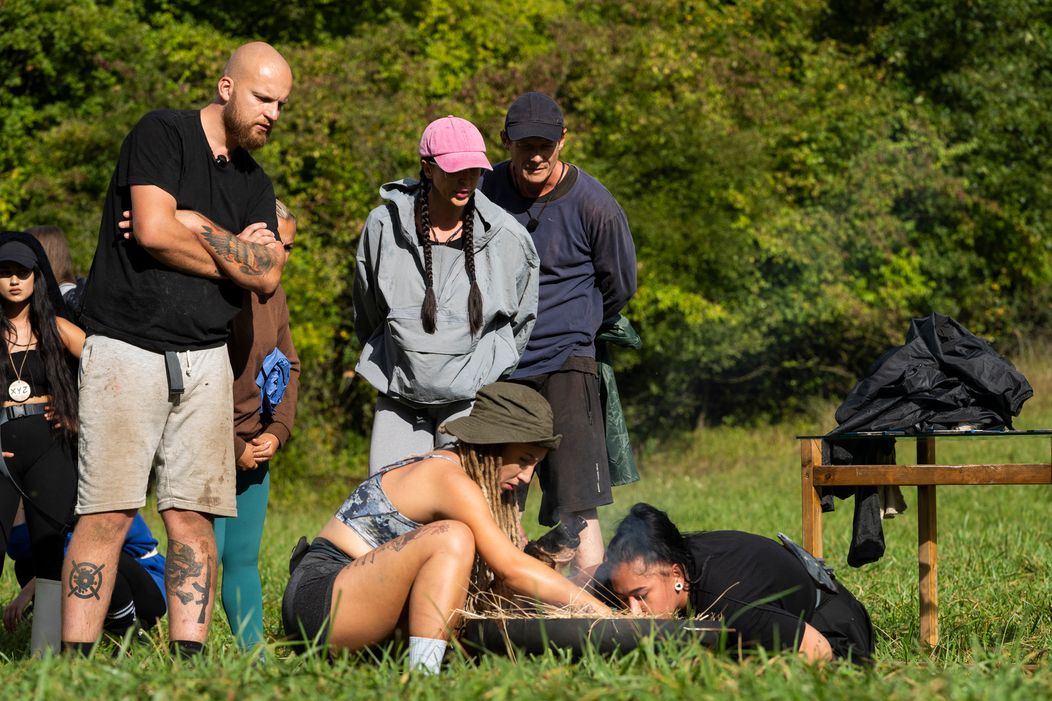 Do duelu ide Peter s Timom, Denis sa vrátil na Farmu
