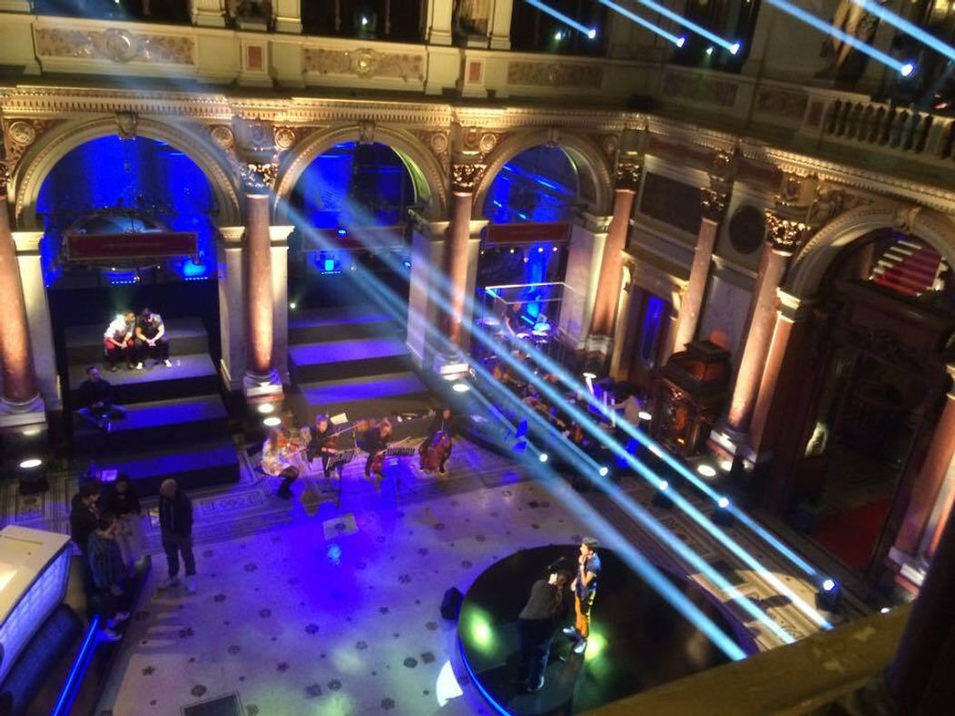 Zákulisie Superstar.