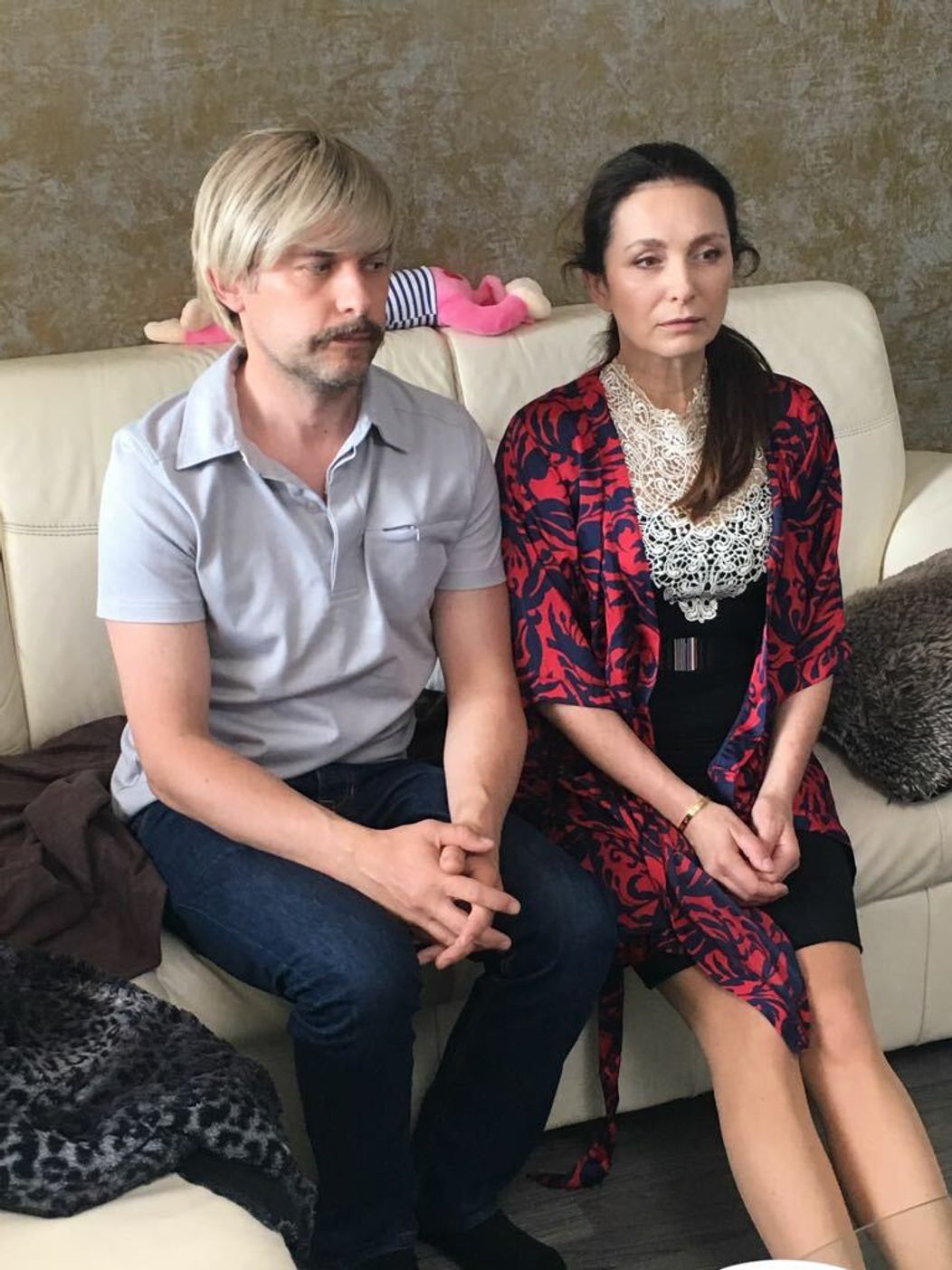 Heňa Mičkovicová v Kredenci