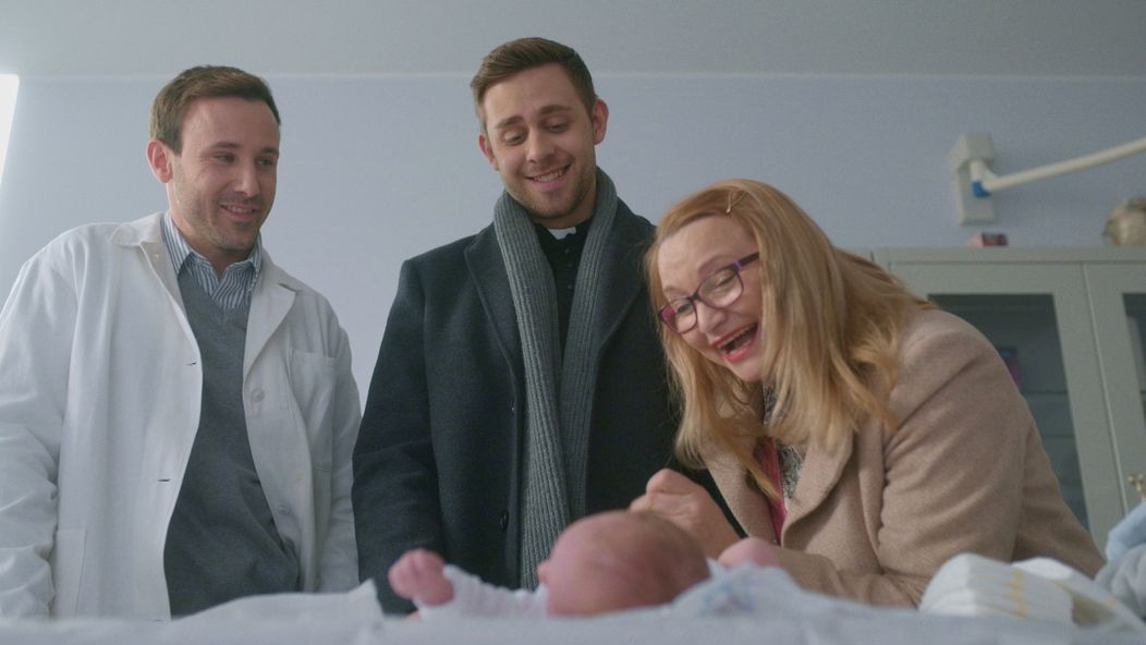Štefan (Marek Fašiang), Max (Vincent Navrátil) a Mária (Anna Šišková)