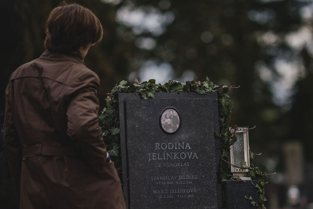 Fotografie zo záverečnej epizódy minisérie Studňa