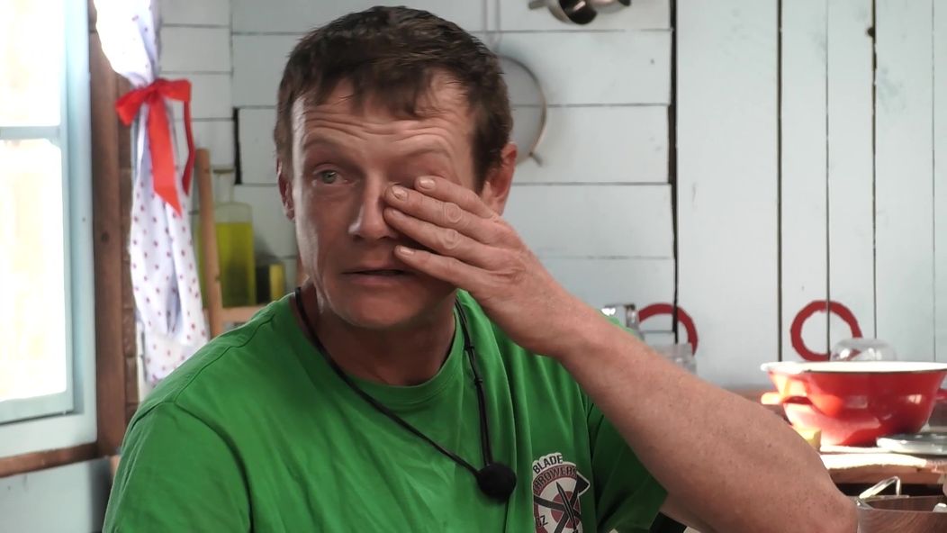 Adam odchádza z Farmy