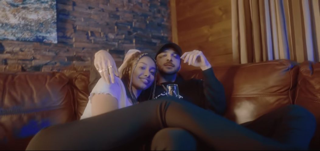 Aicha vo videoklipe 