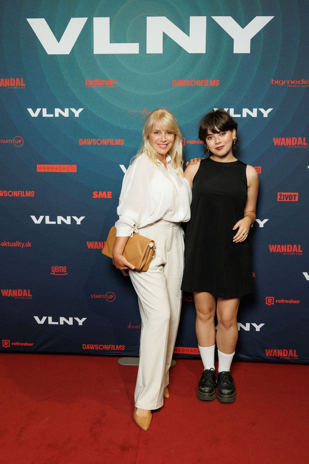 Slávnostná premiéra filmu Vlny