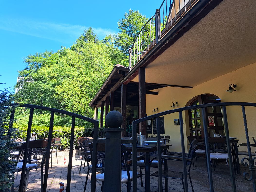 Na nože verzus Ruža - Na obed do Verandy sme pozvali Juliu