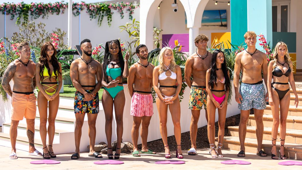 V Love Island už sú prvé páriky.