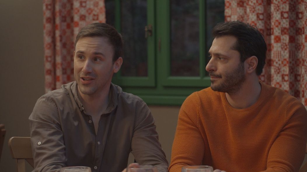 Oteckovia riešia netradičný vzťahový problém.