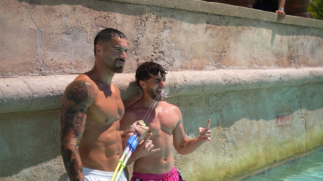 Lu a Adam Sedro sa vracajú na Love Island