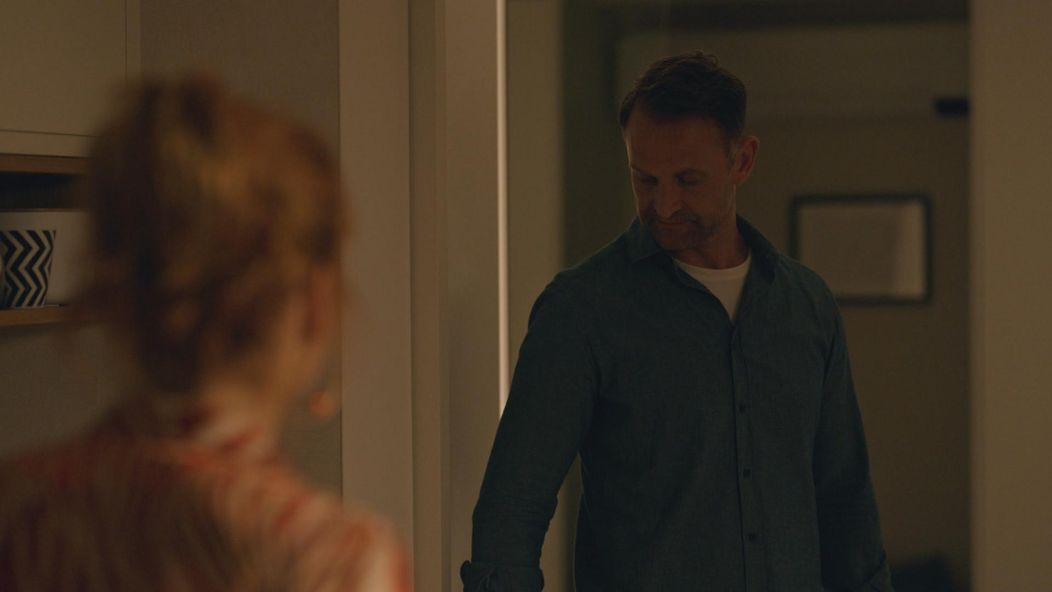 Nikol sa zosypala. Matej sa rozhodol odísť.