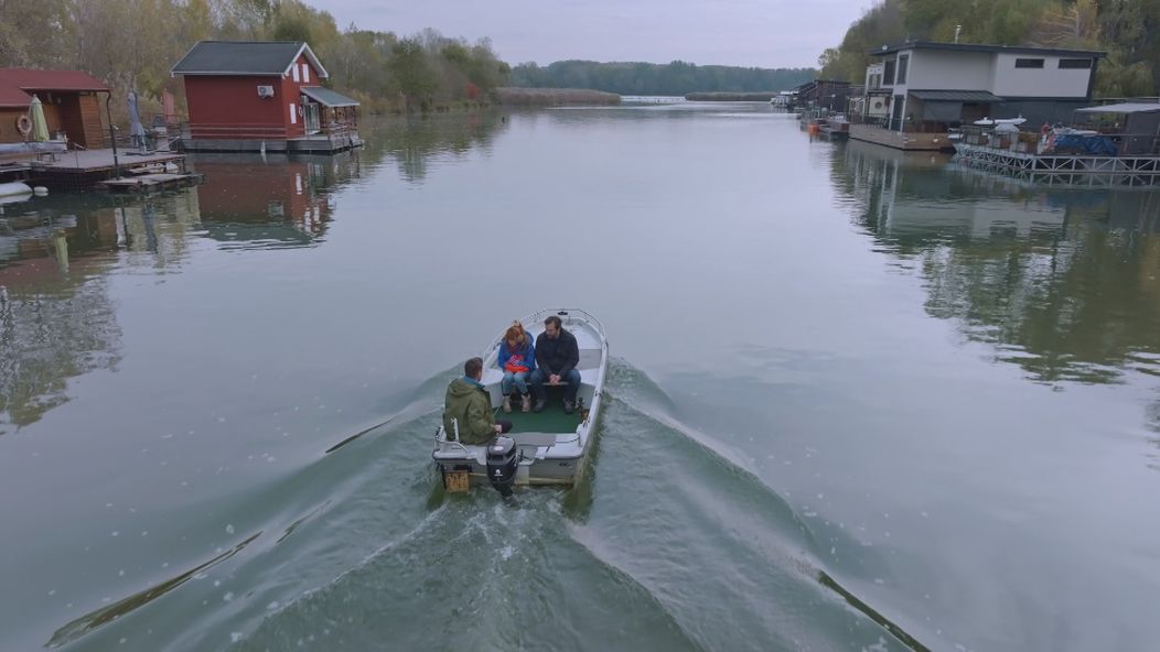 Nikol a Adam sa na záver už nebránili svojim citom a pobozkali sa.