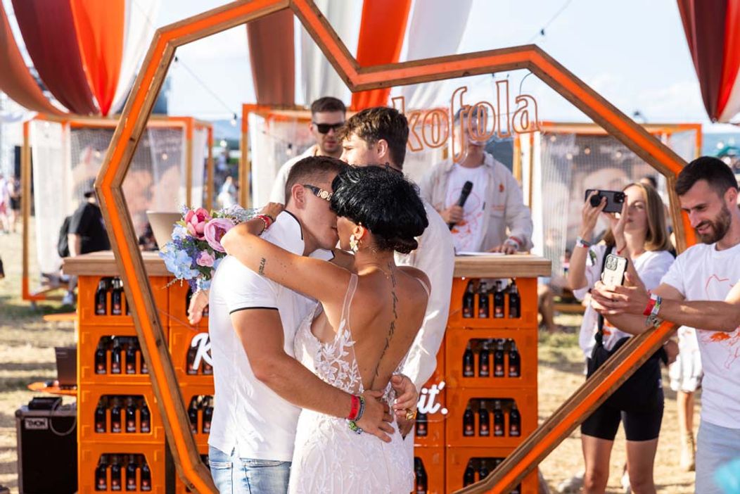 Jovinečko a Bianka pred oltárom