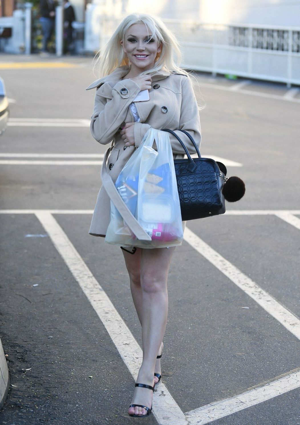 Courtney Stodden v potravinách. 