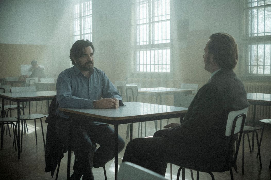 Zábery z 1. epizódy minisérie Metóda Markovič: Hojer