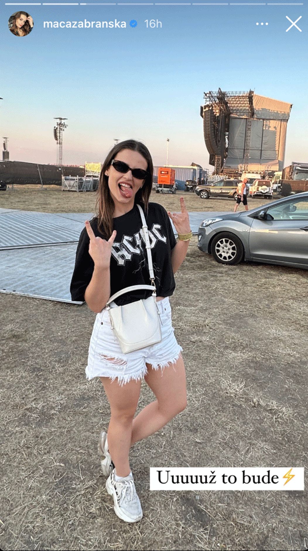 Maca Zábranská na koncerte AC/DC