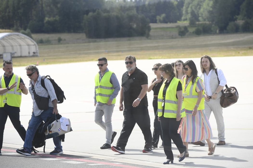 Russell Crowe je už v Karlových Varoch
