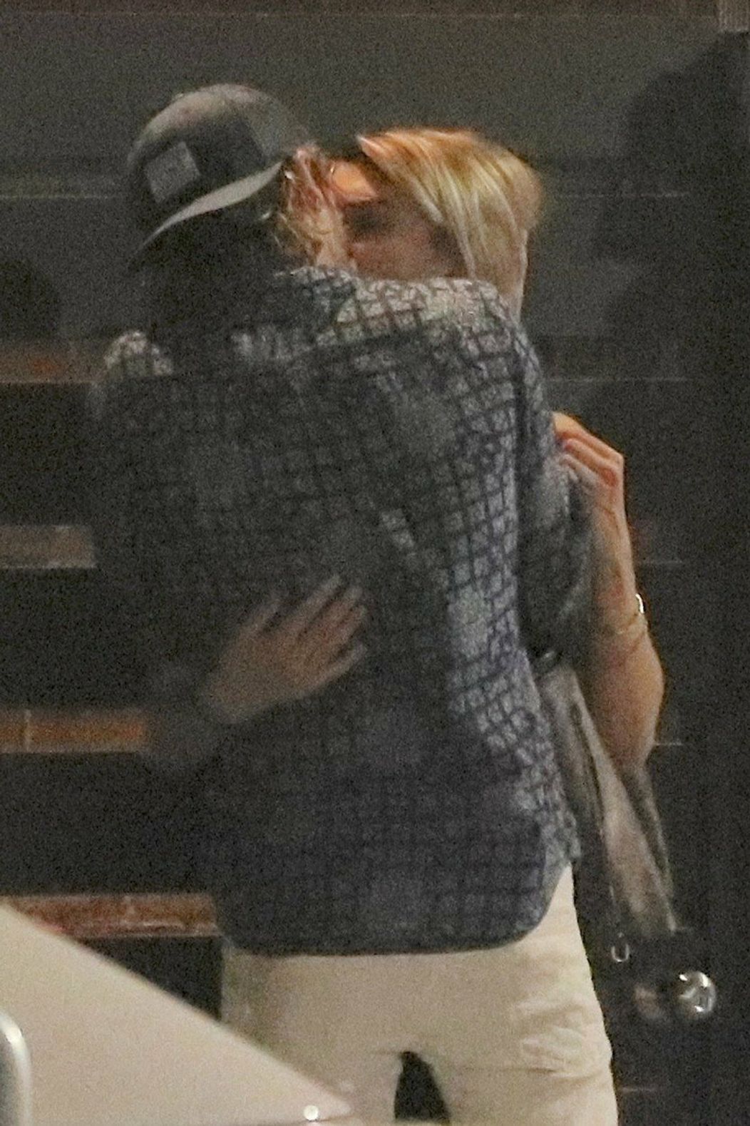 Tom Felton s neznámou blondínkou