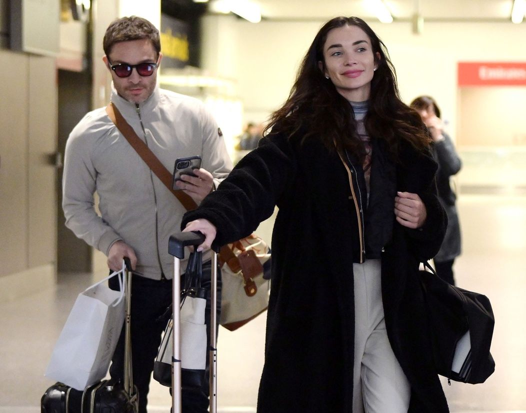 Ed Westwick a Amy Jackson sa zobrali!