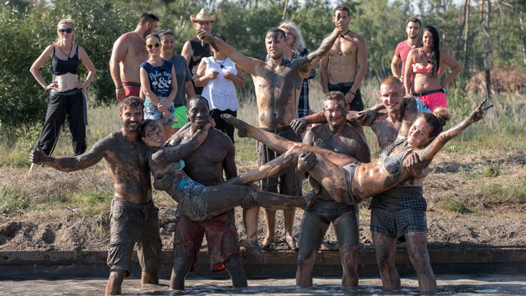 Farmári sa vyváľali v blate