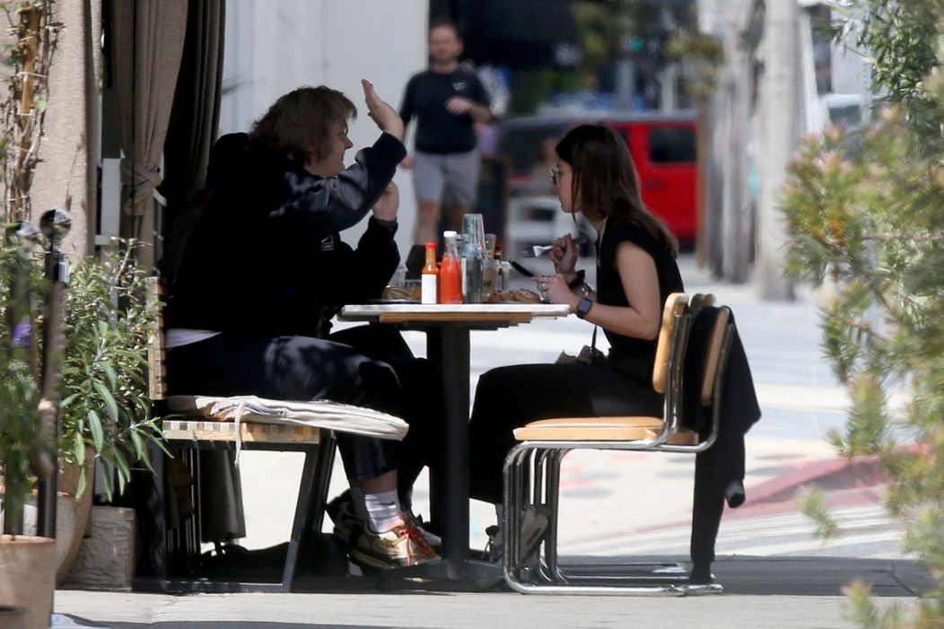 Lewis Capaldi a Ellie MacDowell sa rozišli