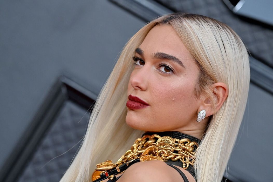 Dua Lipa na 64. ročníku Grammy Awards