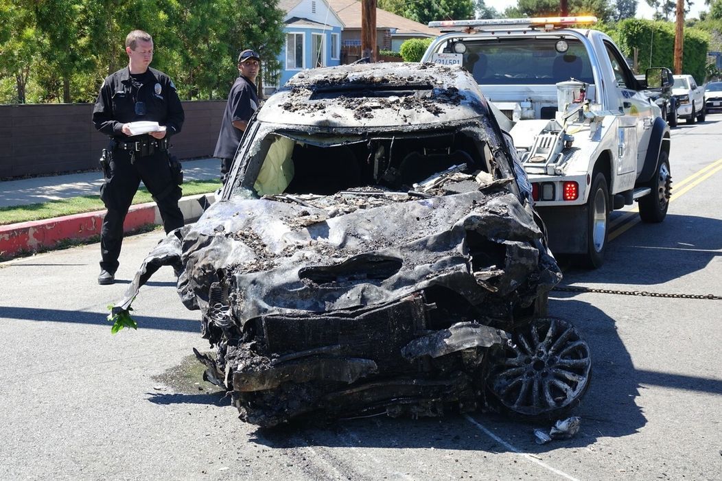 Auto po nehode Anne Heche